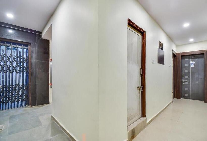 Capital O Nag516 Hotel Lake View