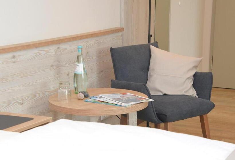 هتل Alter Muschelsaal