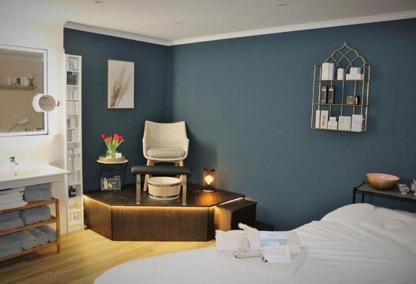 هتل Alter Muschelsaal