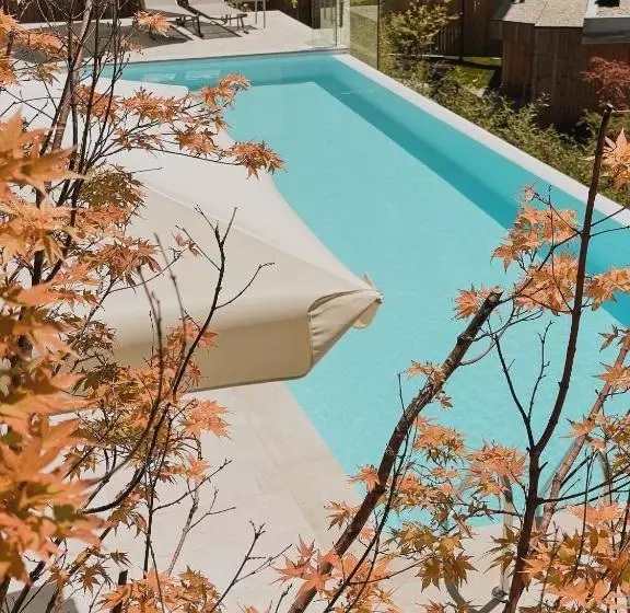 Atmos Hotel Boutique