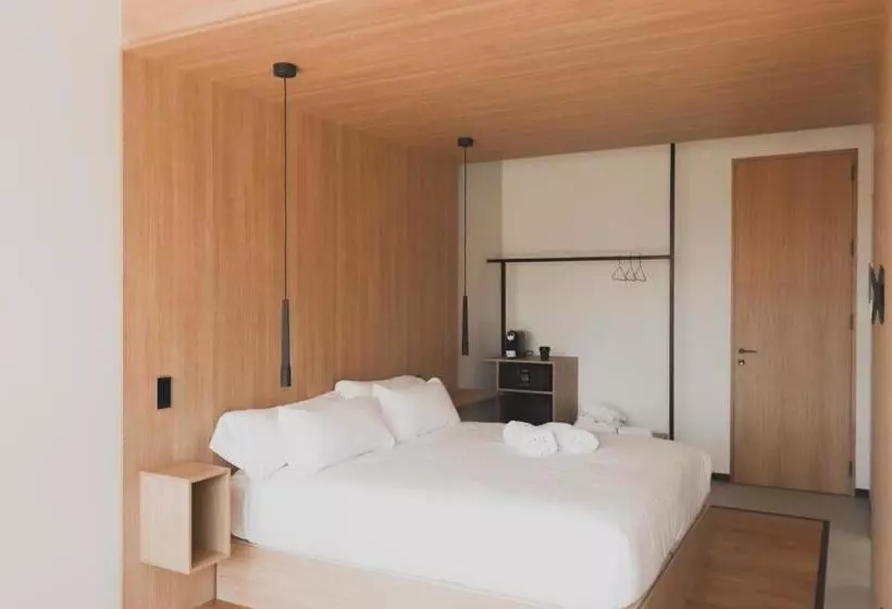 Atmos Hotel Boutique