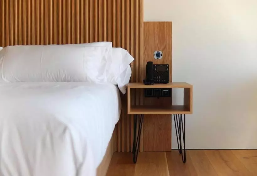 Atmos Hotel Boutique