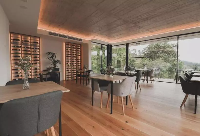 Atmos Hotel Boutique