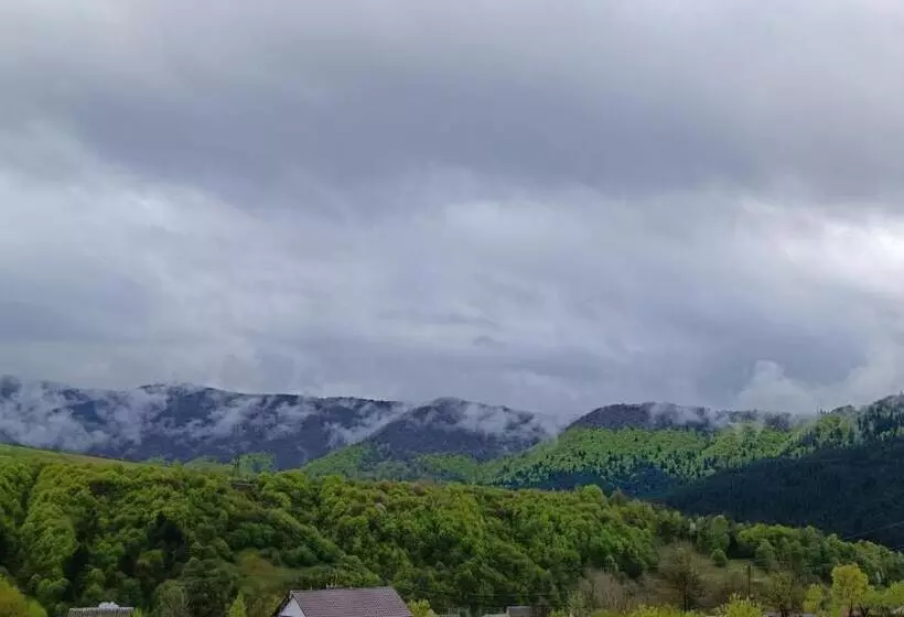 Hotelli Kolochava Eco Resort