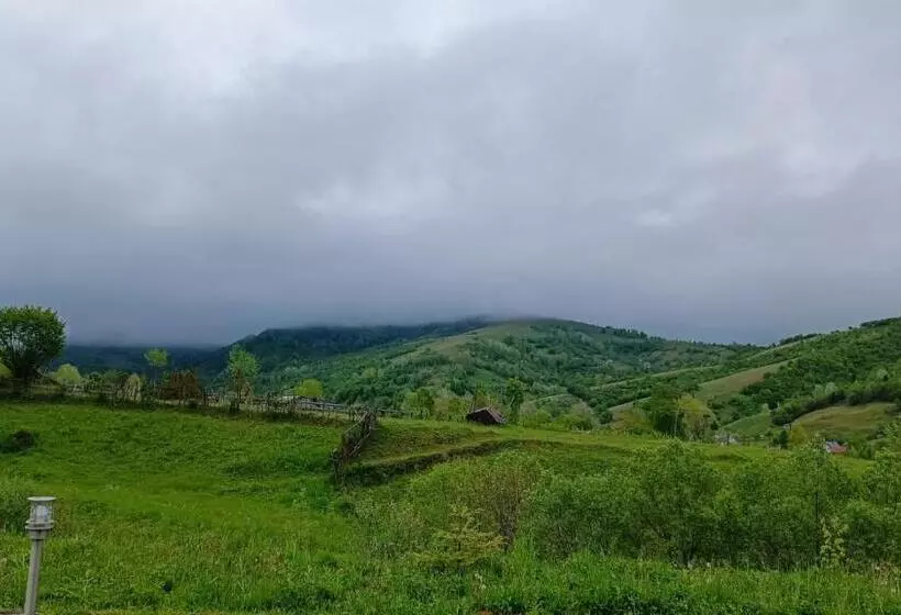 Hotelli Kolochava Eco Resort