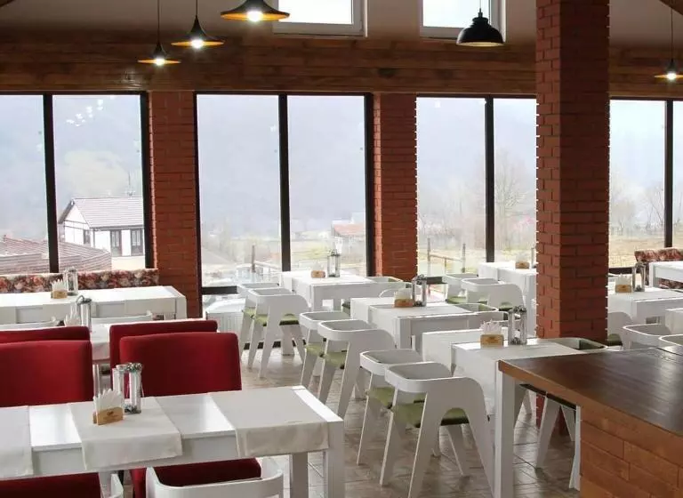 Hotelli Kolochava Eco Resort