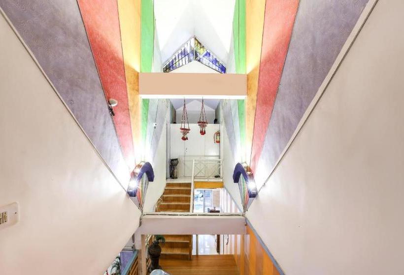 酒店 Oyo 60626 Dumas Homestays