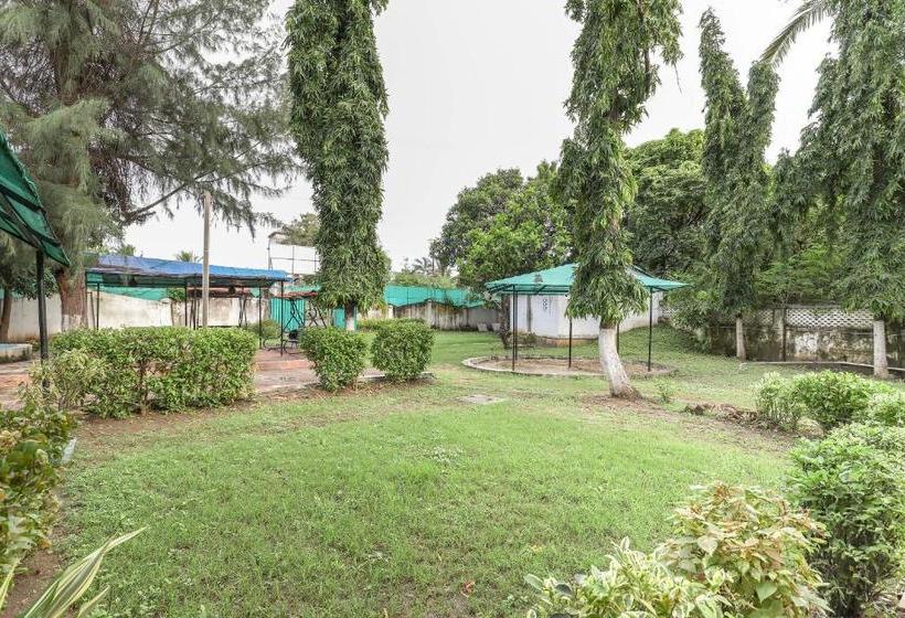 酒店 Oyo 60626 Dumas Homestays