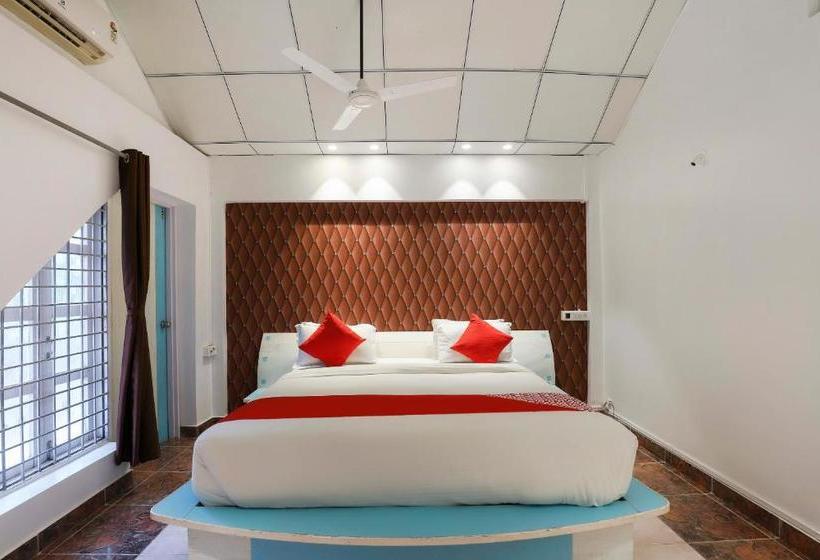 酒店 Oyo 60626 Dumas Homestays