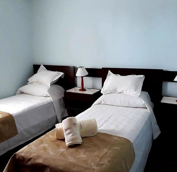 펜션 Departamentos Maryan