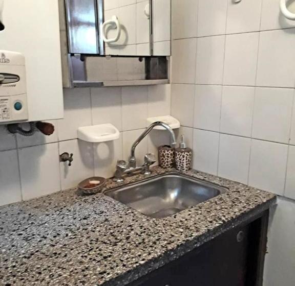 펜션 Departamentos Maryan