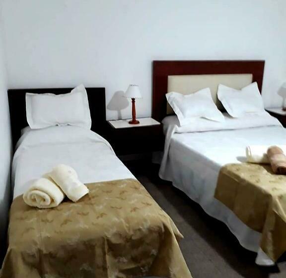 펜션 Departamentos Maryan