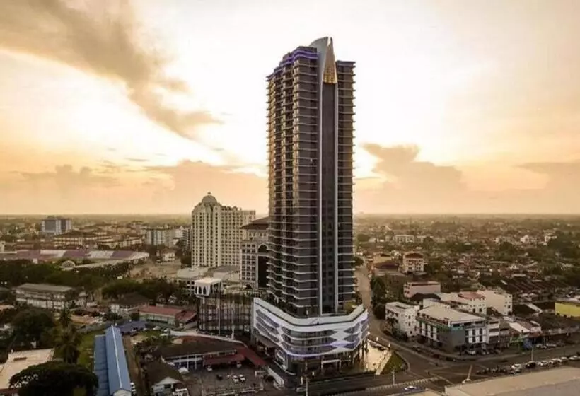 Zulanie Suite Troika Residence, Spacious And Cozy With Pool, Free Wifi & Netflix In Golden Triangle