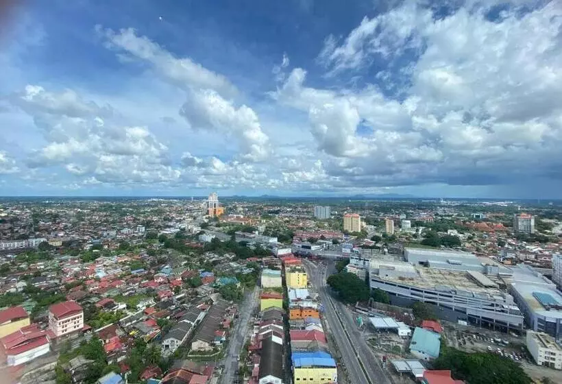 Zulanie Suite Troika Residence, Spacious And Cozy With Pool, Free Wifi & Netflix In Golden Triangle