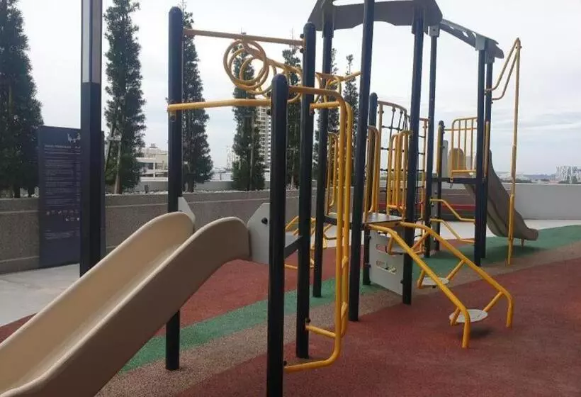 Zulanie Suite Troika Residence, Spacious And Cozy With Pool, Free Wifi & Netflix In Golden Triangle