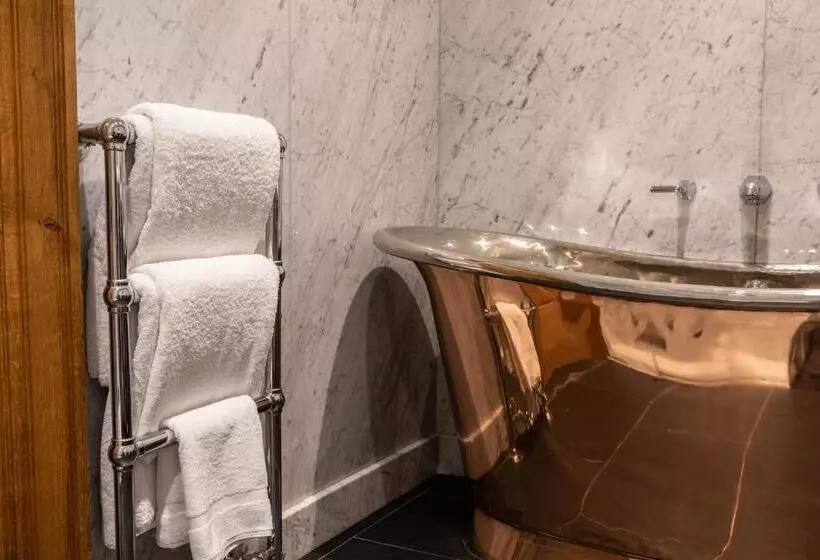 Hotelli Mingary Castle   Restaurant With Rooms