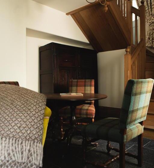 호텔 Mingary Castle Restaurant With Rooms