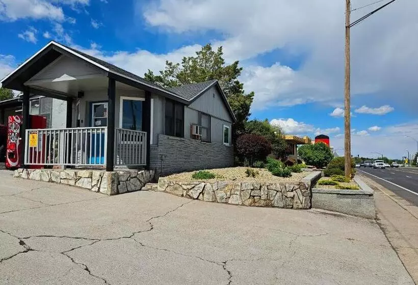 Motelli Travelers Inn