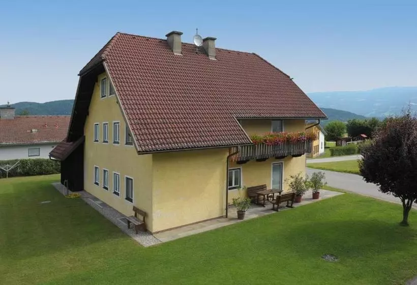 ホテル Gästehaus Hartl   Gasthof Hartl, Vlg Zum Wirt