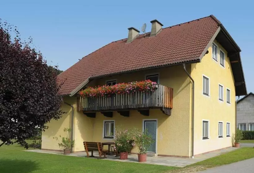 ホテル Gästehaus Hartl   Gasthof Hartl, Vlg Zum Wirt