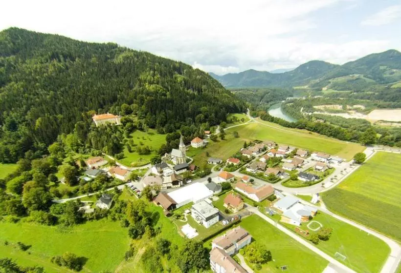 ホテル Gästehaus Hartl   Gasthof Hartl, Vlg Zum Wirt