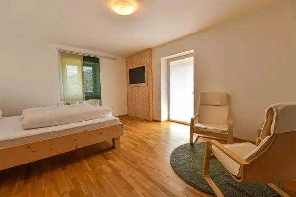 ホテル Gästehaus Hartl   Gasthof Hartl, Vlg Zum Wirt