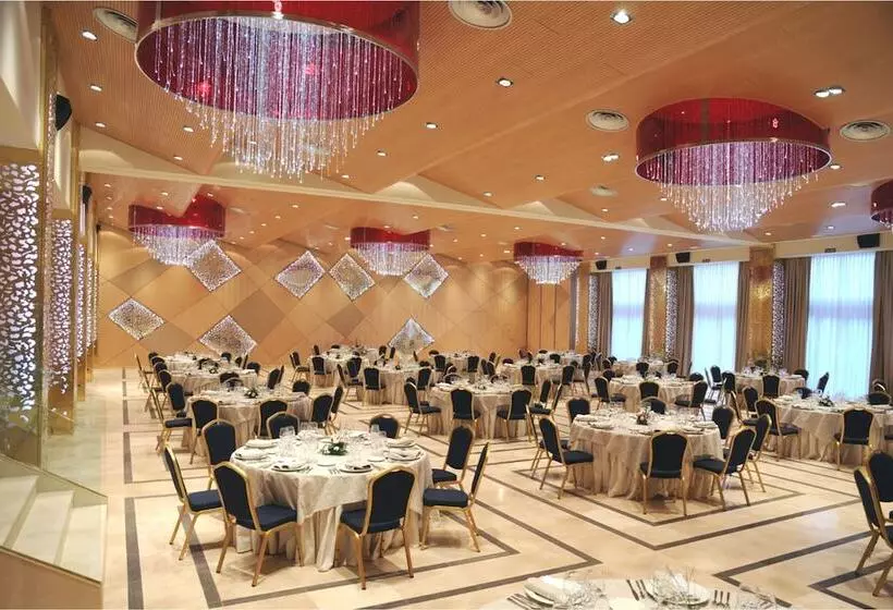 هتل Palacio Albacete & SPA