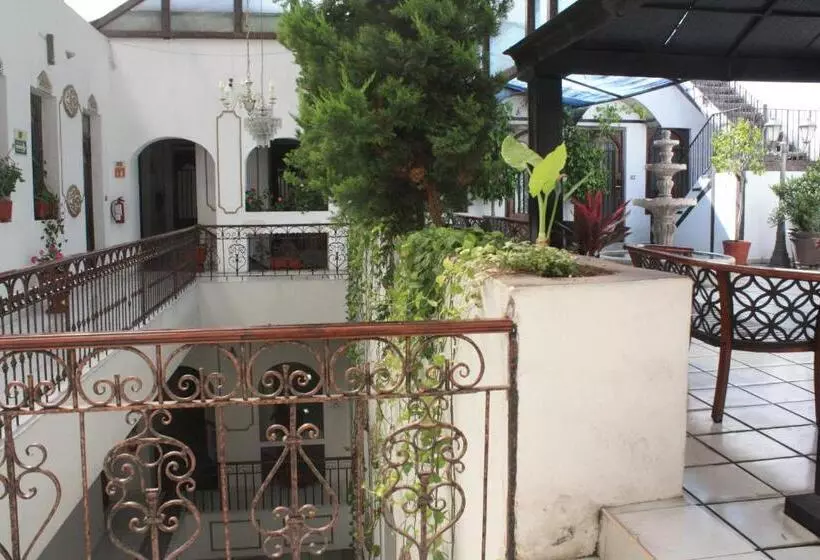 هتل Casa De La Luna