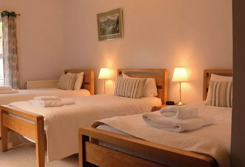 Отель Creag Mhor Lodge