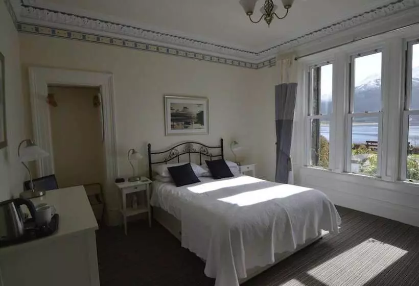 Отель Creag Mhor Lodge