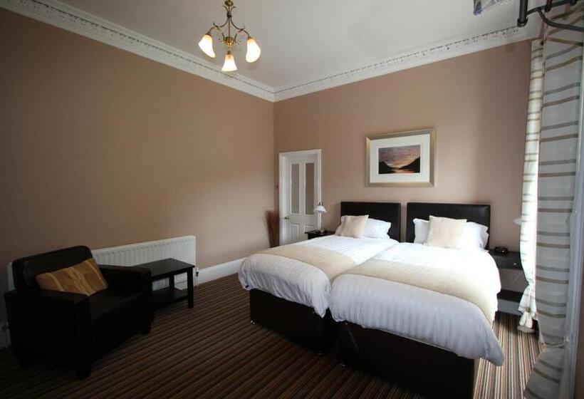 בית מלון כפרי Creag Mhor Lodge