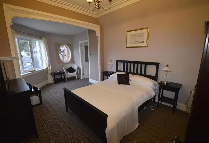 Отель Creag Mhor Lodge