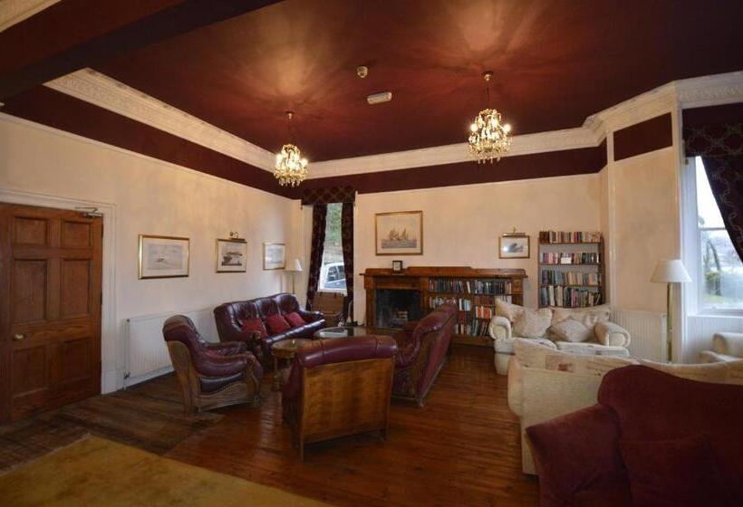 בית מלון כפרי Creag Mhor Lodge