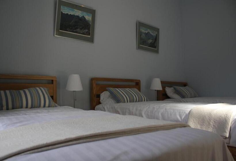 בית מלון כפרי Creag Mhor Lodge