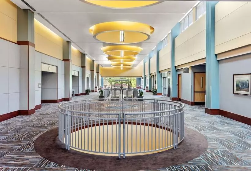 Delta Hotels By Marriott Midwest City At The Reed Conference Center