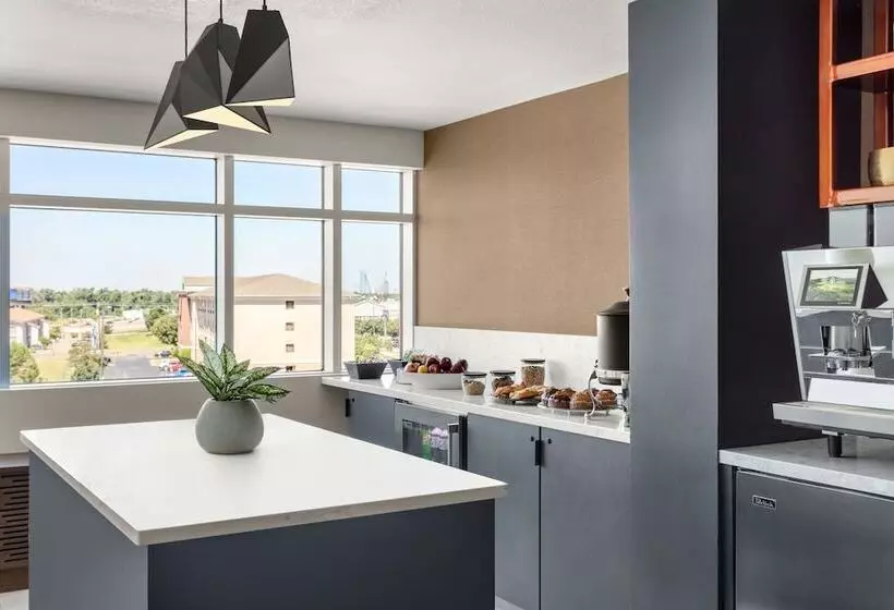 Delta Hotels By Marriott Midwest City At The Reed Conference Center