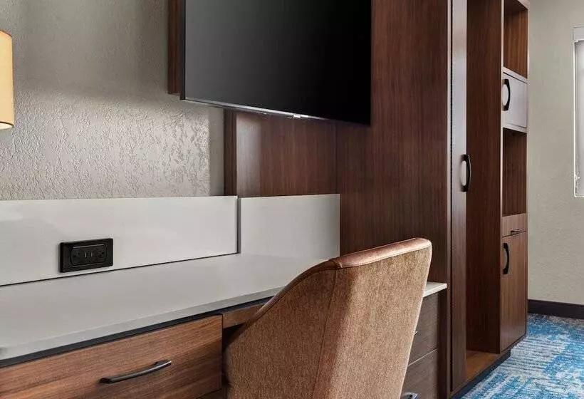 Delta Hotels By Marriott Midwest City At The Reed Conference Center