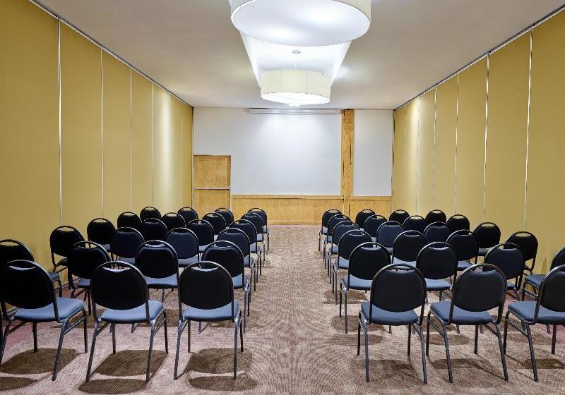 בית מלון כפרי Fiesta Inn Express Durango