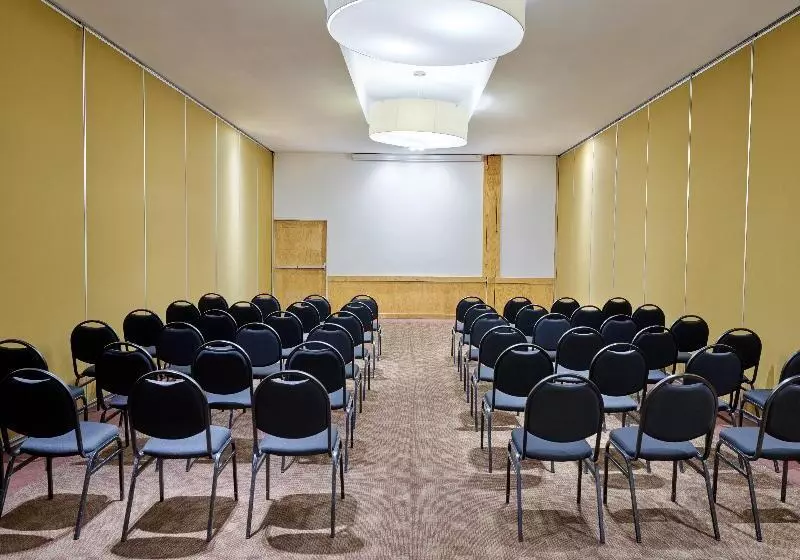 בית מלון כפרי Fiesta Inn Express Durango