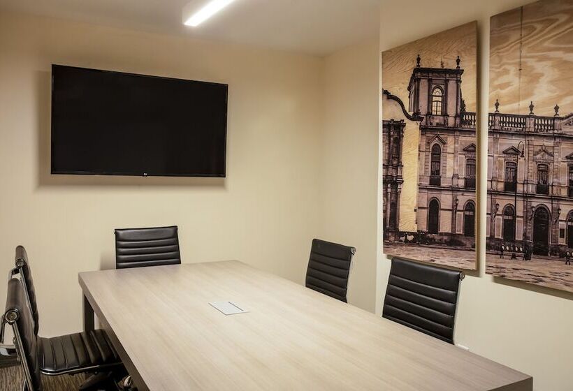 هتل Fiesta Inn Express San Luis Potosí Oriente