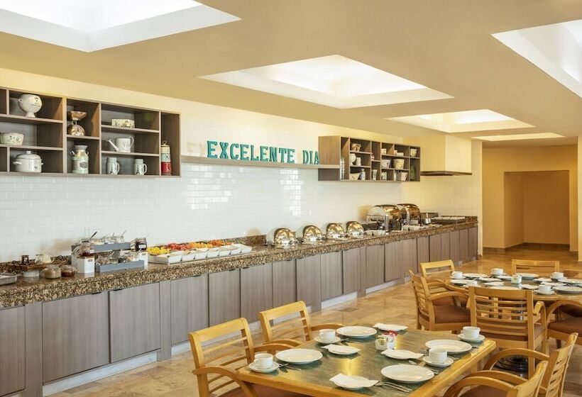 هتل Fiesta Inn Express San Luis Potosí Oriente