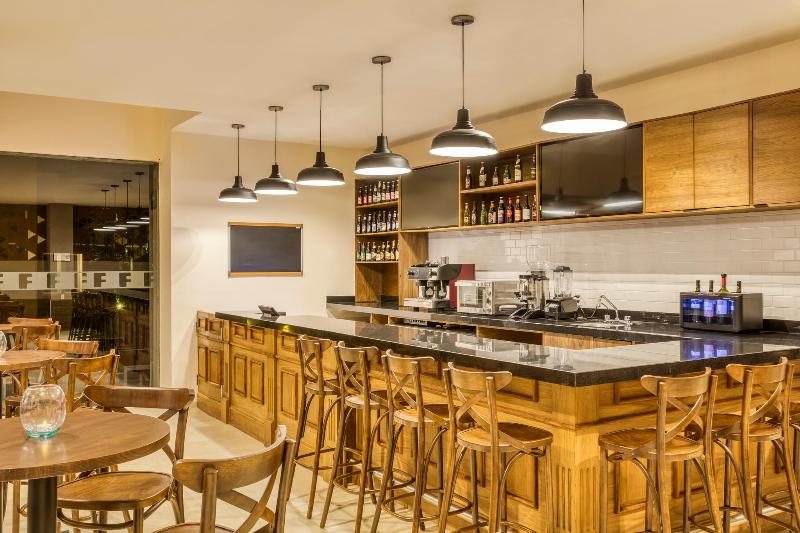 هتل Fiesta Inn Express San Luis Potosí Oriente