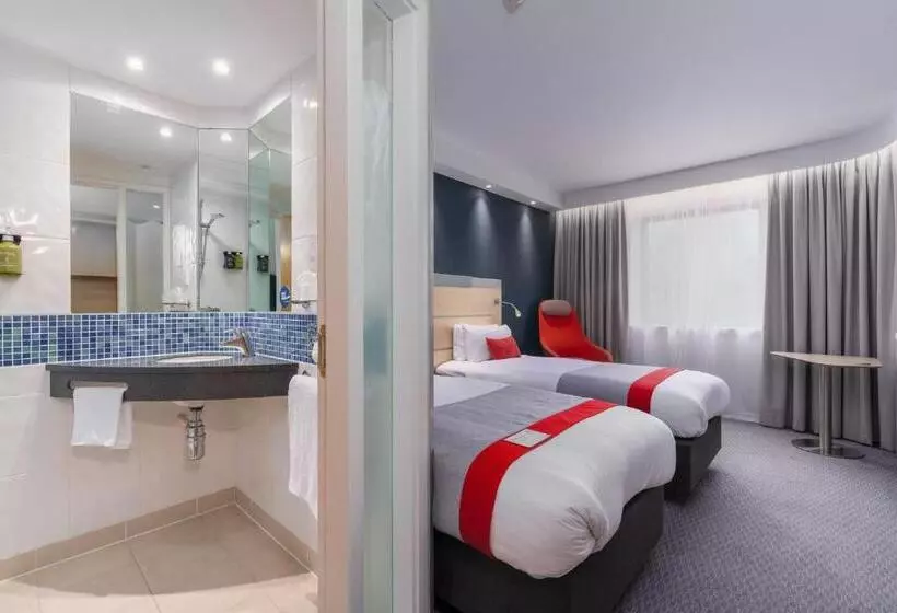 Отель Holiday Inn Express Burnley M65 Jct 10, An Ihg