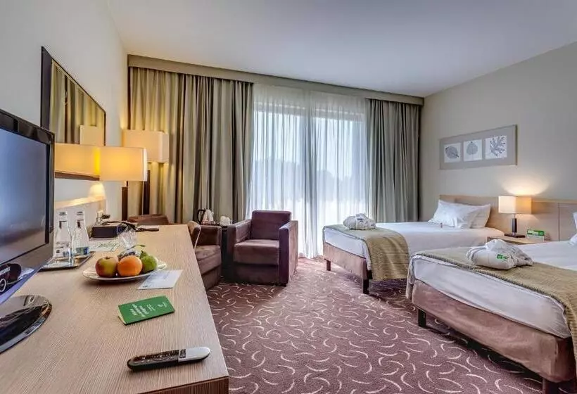 בית מלון כפרי Holiday Inn Resort Warsaw Józefów, An Ihg