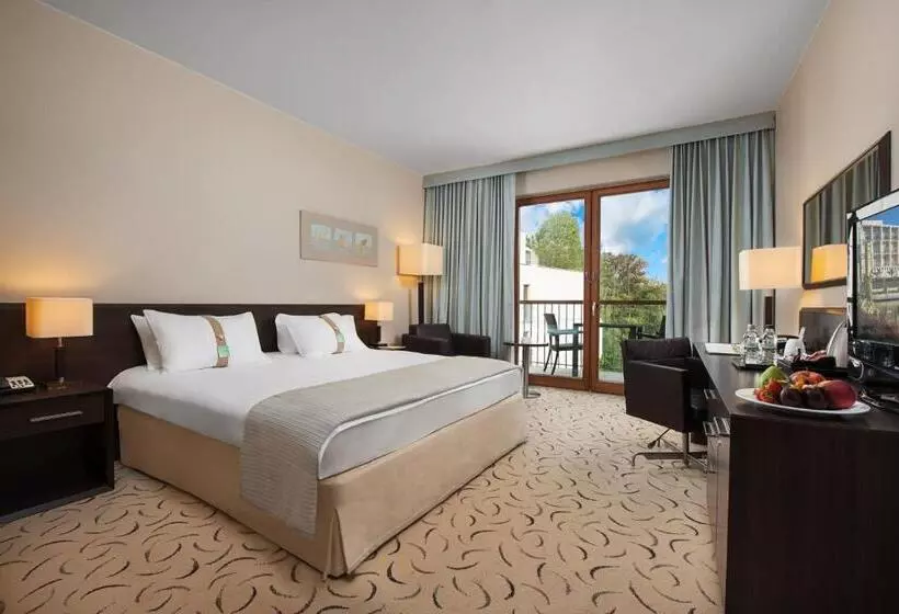 בית מלון כפרי Holiday Inn Resort Warsaw Józefów, An Ihg