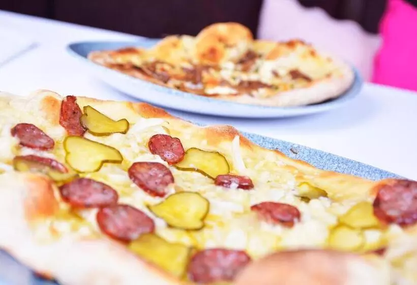 בית מלון כפרי Holiday Inn Resort Warsaw Józefów, An Ihg