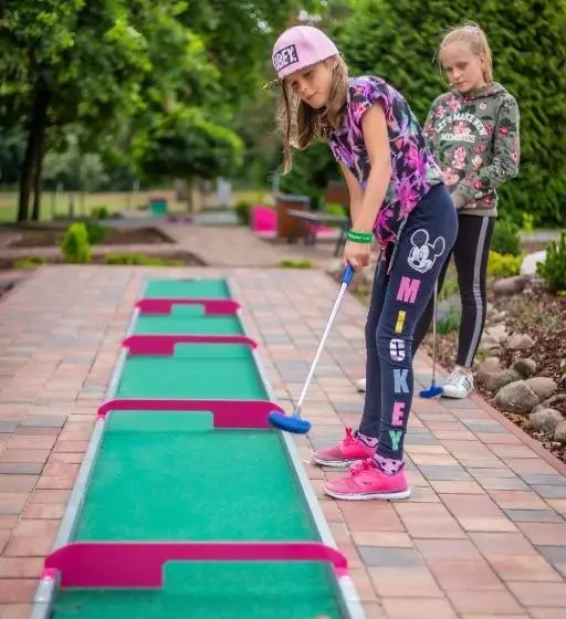 בית מלון כפרי Holiday Inn Resort Warsaw Józefów, An Ihg