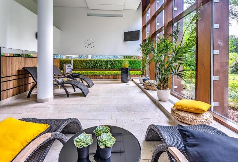 酒店 Holiday Inn Resort Warsaw Józefów, An Ihg