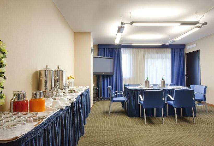 酒店 Holiday Inn Salerno Cava De Tirreni, An Ihg