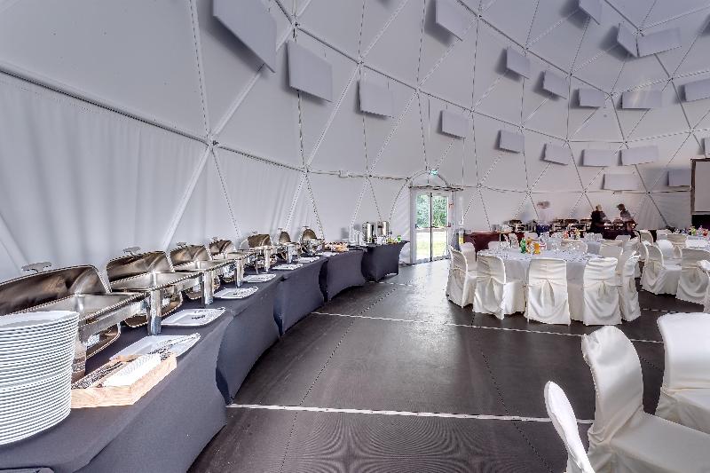 酒店 Holiday Inn Resort Warsaw Józefów, An Ihg